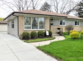 2826 Indiana St, Racine, WI 53405