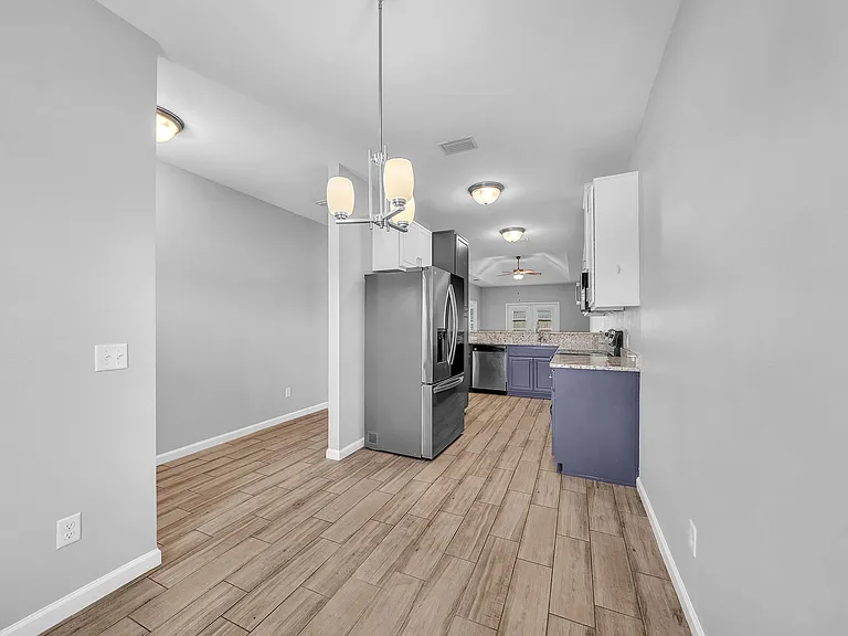 125 Fernwood St — Photo 3