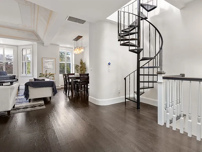 230 Marlborough St #4 — Photo 6