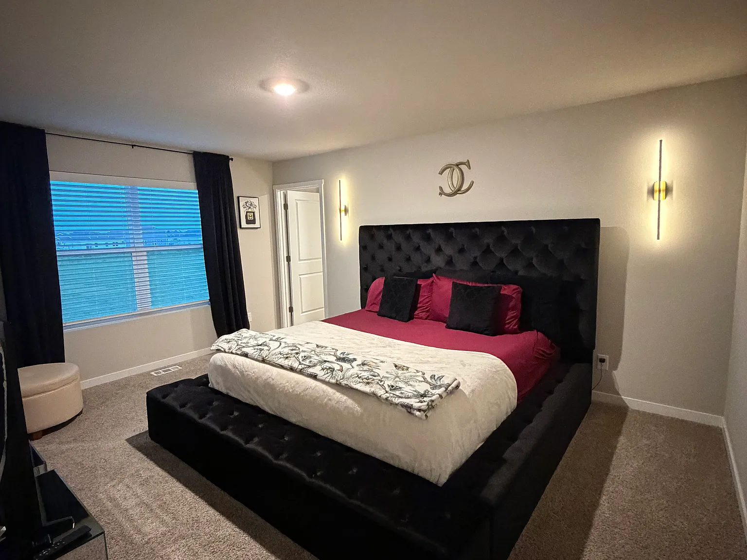 3 bed, 2.5 bath, 1511 sqft, $1,950 — Photo 3