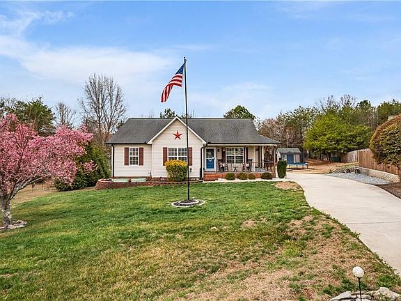 2nd image of 4215 Water Oak Ct