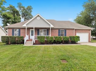 217 Clydesdale Ln, Springfield, TN 37172