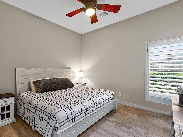 31 Woodglade Way — Photo 10
