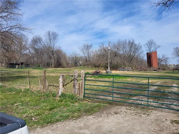 20100 S State Route J, Peculiar, MO 64078