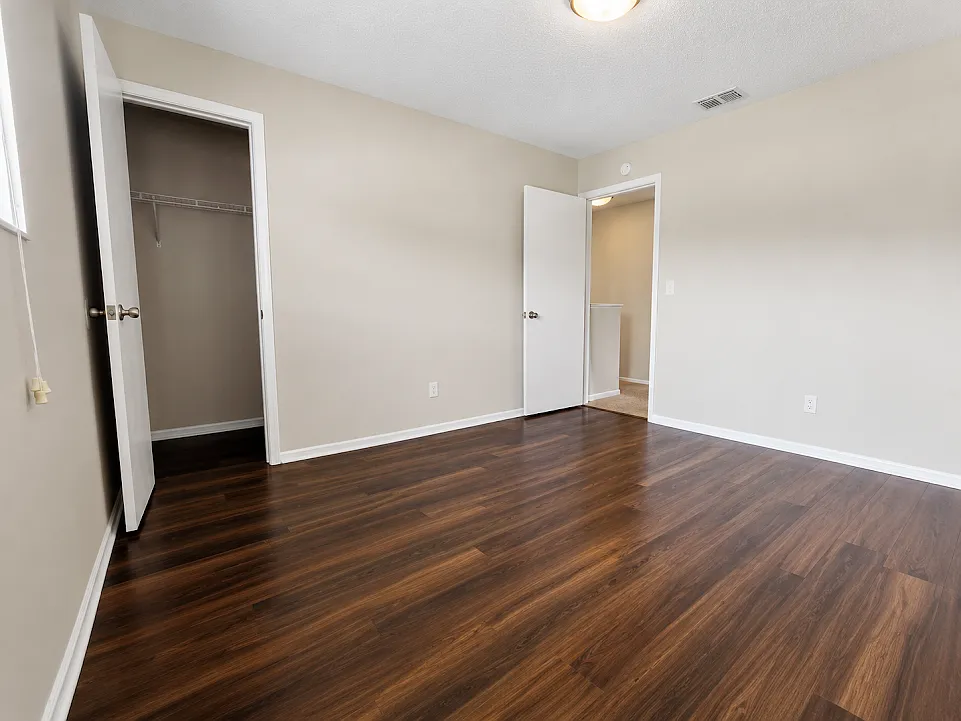 2 bed, 1000 sqft, $1,425 — Photo 4