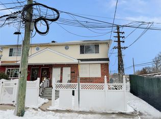 15715 110th Ave, Jamaica, NY 11433