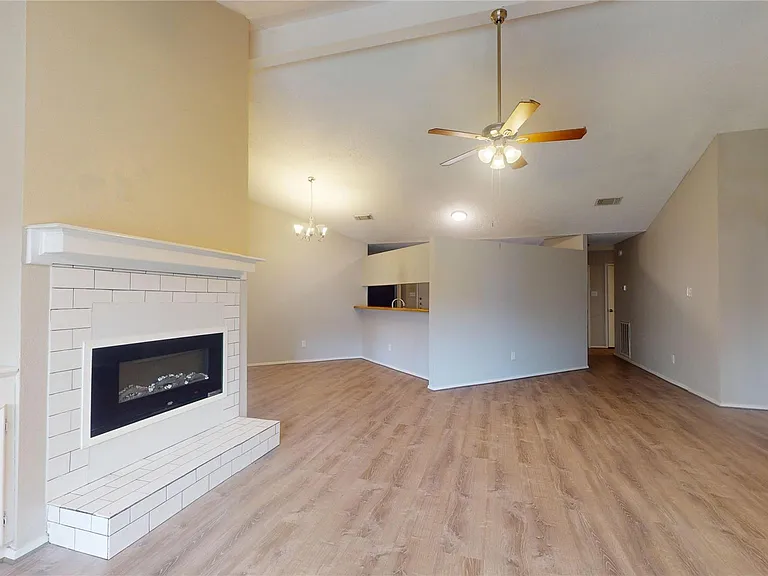 2331 Barrington Place Dr — Photo 11