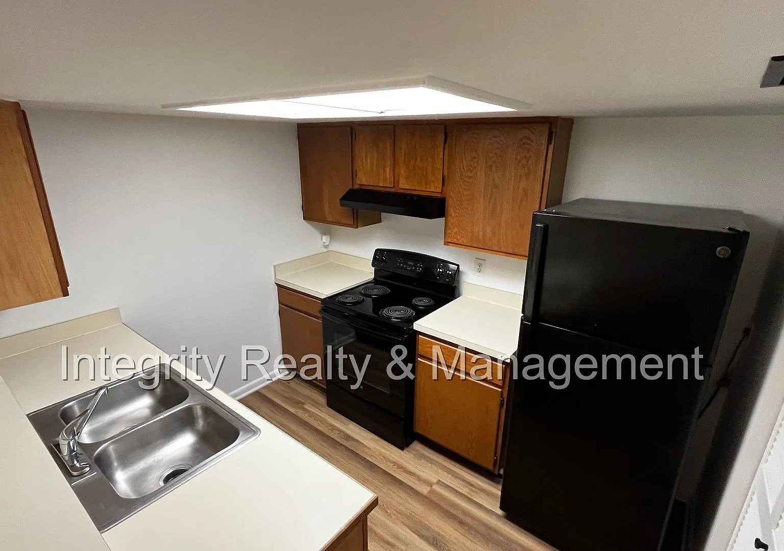 Cozy 2 bed / 2 bath townhome in the heart of Jacksonville — Photo 3