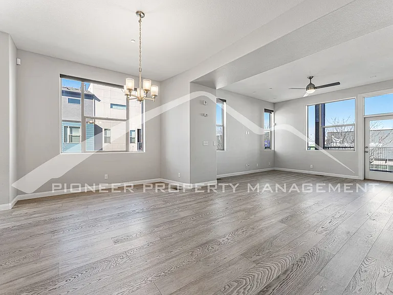 6996 W Alaska Dr — Photo 9
