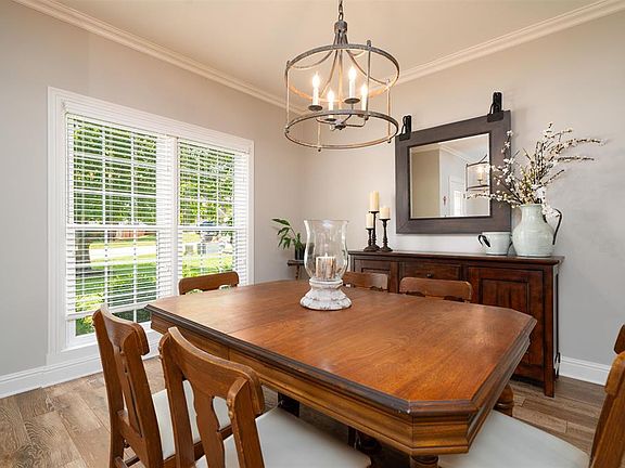 4th image of 2956 Waterside Way