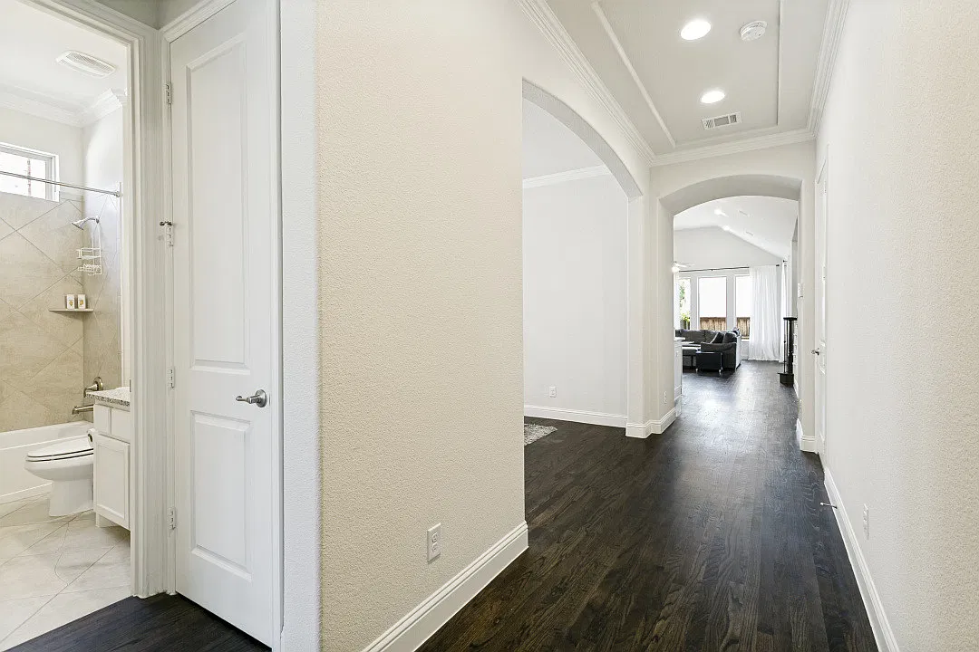 4 bed, 3447 sqft, $3,500 — Photo 4