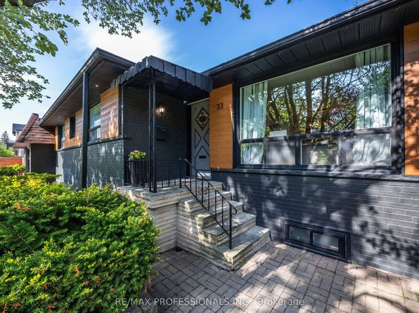 33 Brampton Rd, Toronto, ON M9R 3J3