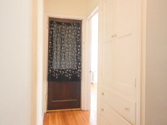 4th image of 3124 Fremont Ave S APT 1