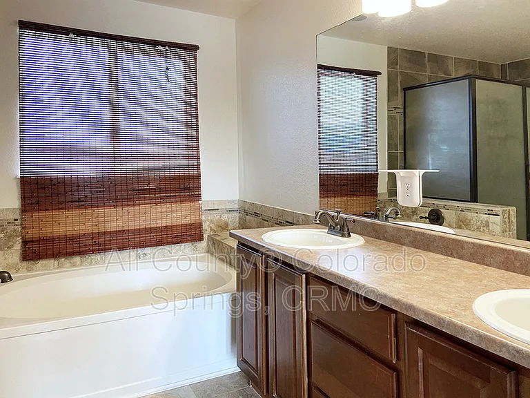8355 Cedar Chase Dr — Photo 18