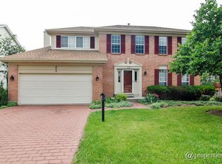 225 Springbrook Ct, Mundelein, IL 60060