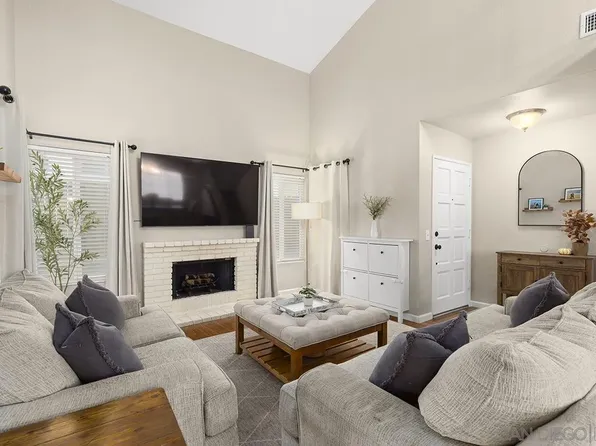 2217 Charise St, Escondido, CA 92025