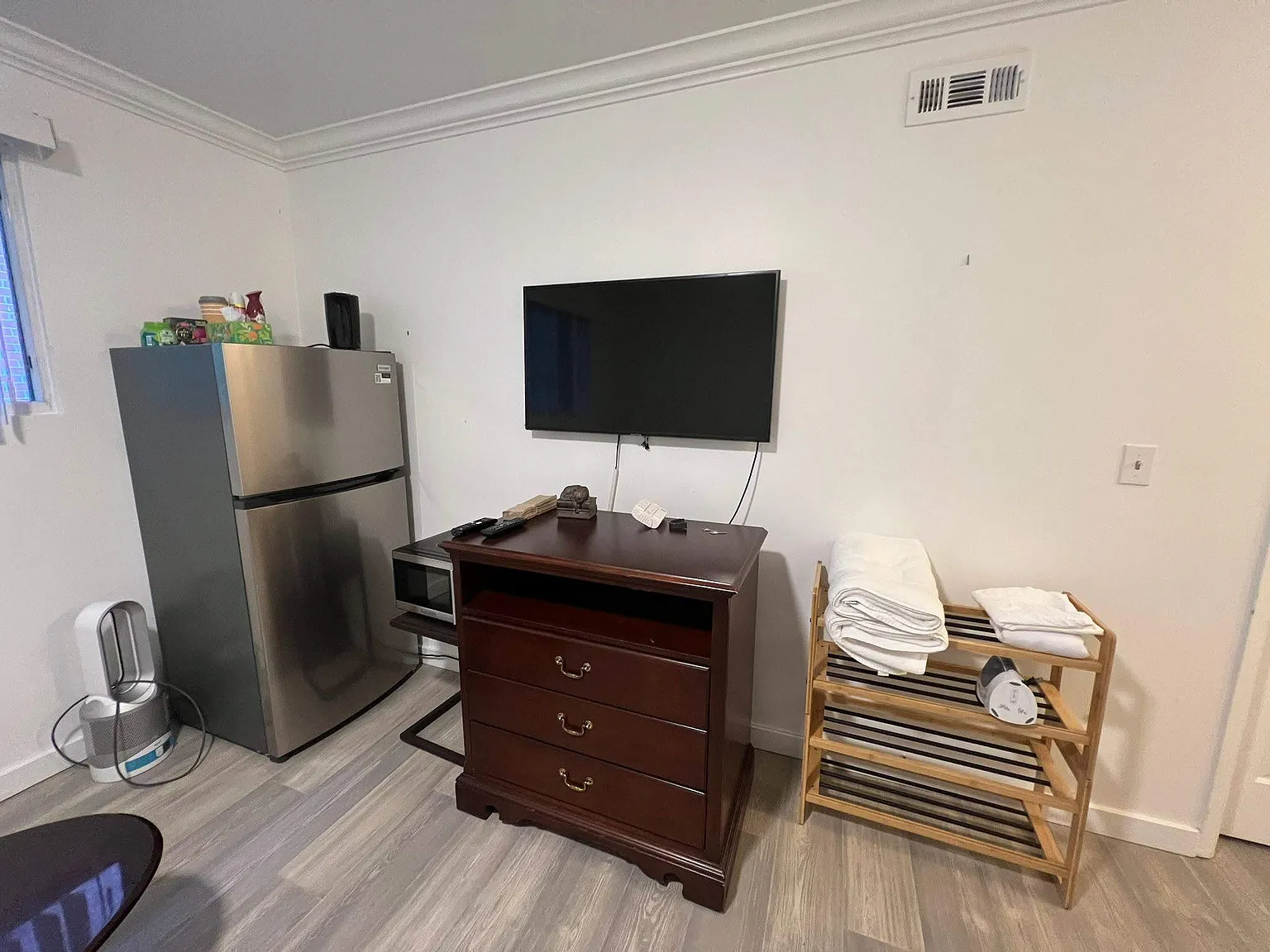 Studio, 410 sqft, $1,900 — Photo 4