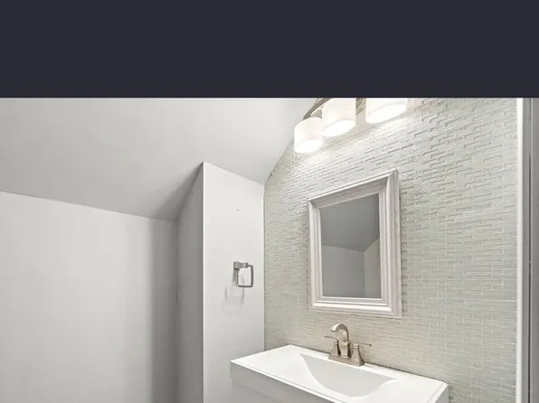 19 Moccasin Path, Haverhill, MA 01832