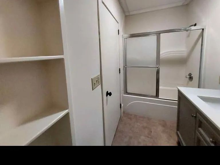 307 Stewart Ave #4 — Photo 10