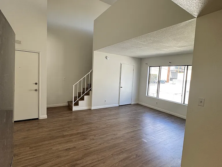 1625 Glendon Ave #6 — Photo 5