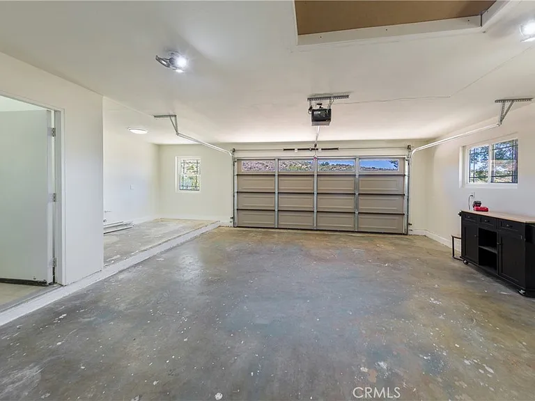 6401 Hubbard Rd — Photo 17