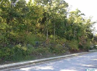 2414 Woodhurst Dr SE, Huntsville, AL 35803
