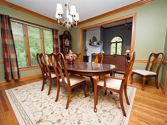 4th image of 1271 Shadowood Dr