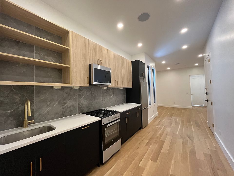 1st image of 50 Grace St Floor 2