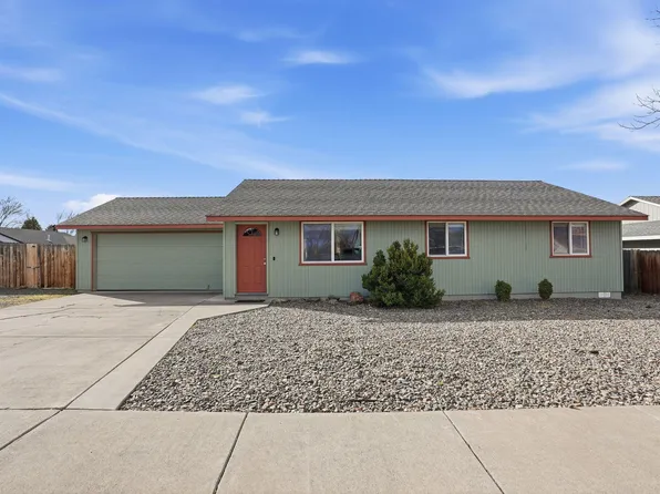 3302 SW Reindeer Ave, Redmond, OR 97756
