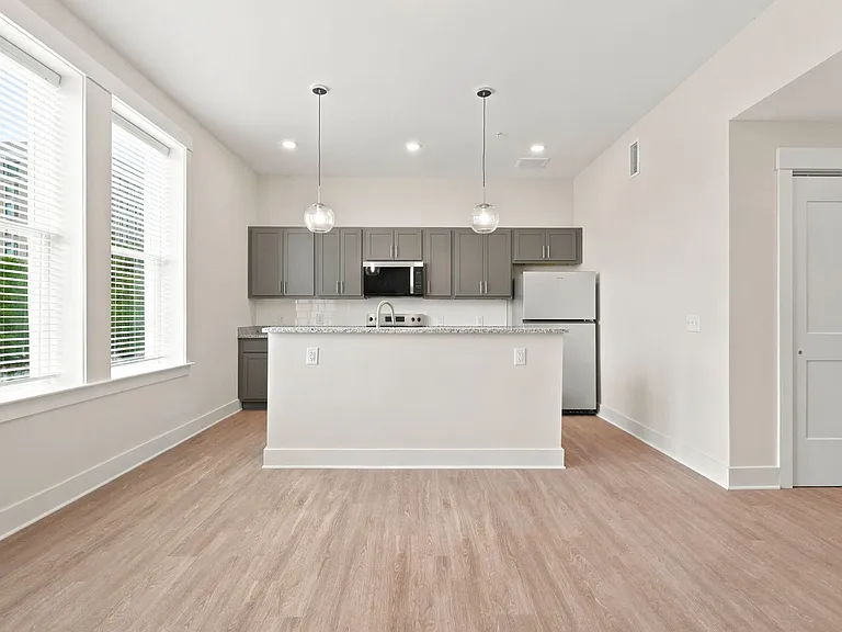 Neel's Lofts — Photo 113