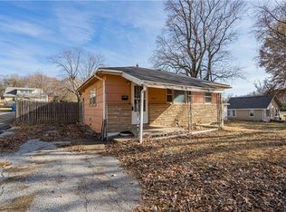 2521 Race Ave, Independence, MO 64052