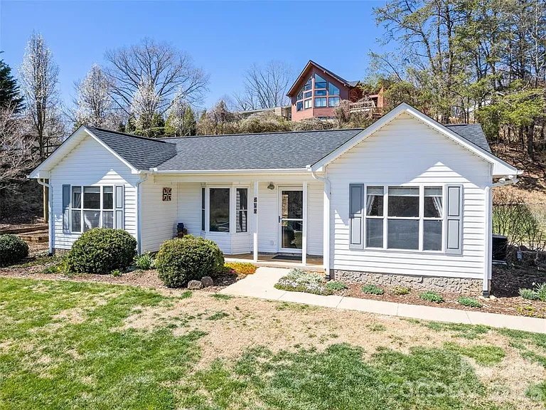 142 Reems Creek Rd — Photo 48