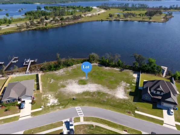 161 Spikes Cir, Southport, FL 32409