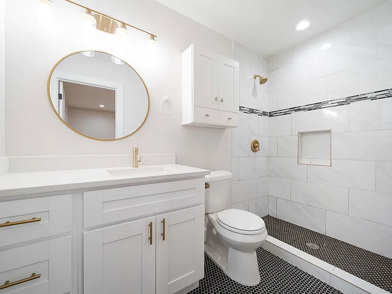 2515 Berkett Dr — Photo 42