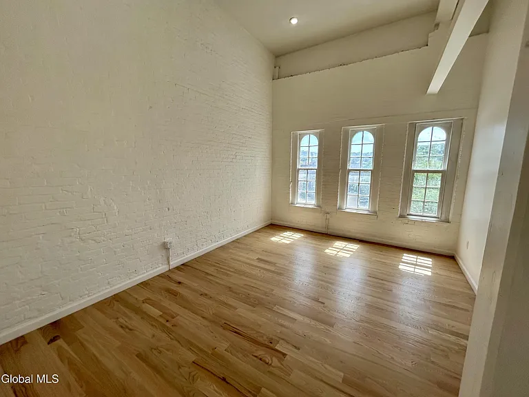 155 River St #5D — Photo 19