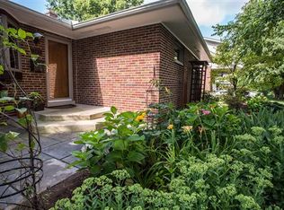 157 E Dunedin Rd, Columbus, OH 43214