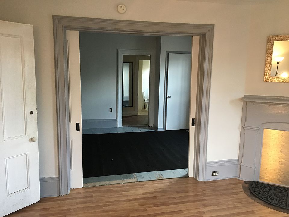 1st image of 21 N Chestnut St #3