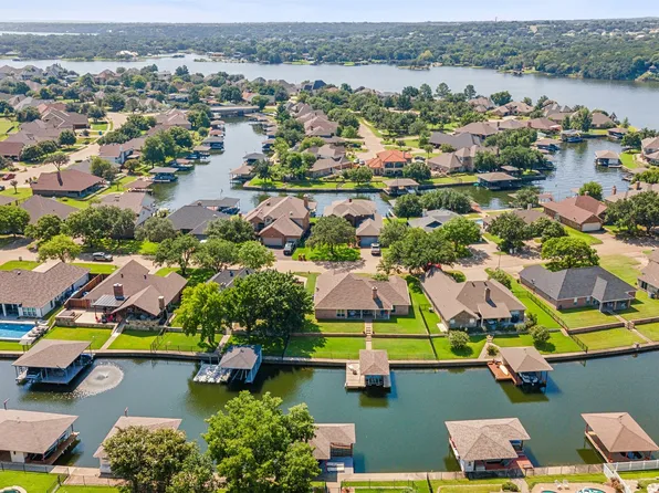 1200 Canvasback Dr, Granbury, TX 76048