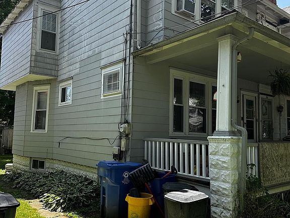 2nd image of 36 Ridgeway St