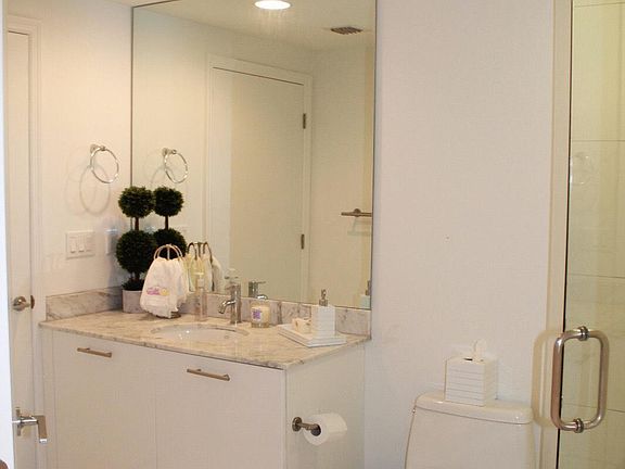 Guest / Room #2 Bathroom