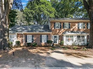 1822 Oakcrest Ct, Winston Salem, NC 27106