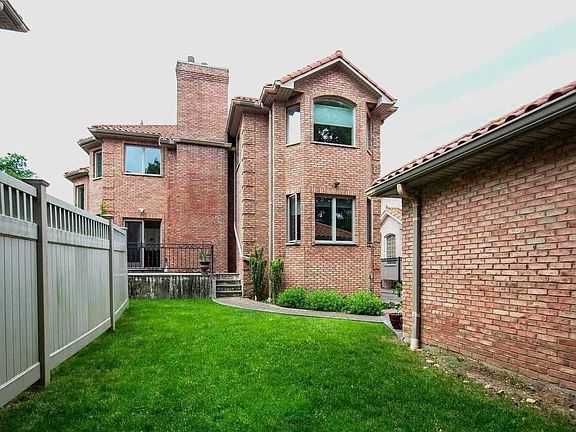 3rd image of 2953 215th St