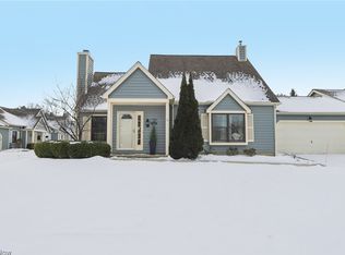 25 Pond Dr #25, Rocky River, OH 44116