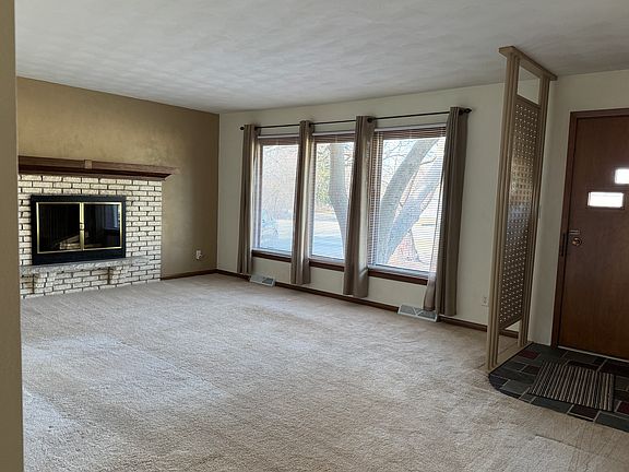 4th image of 4011 Calcutta Dr