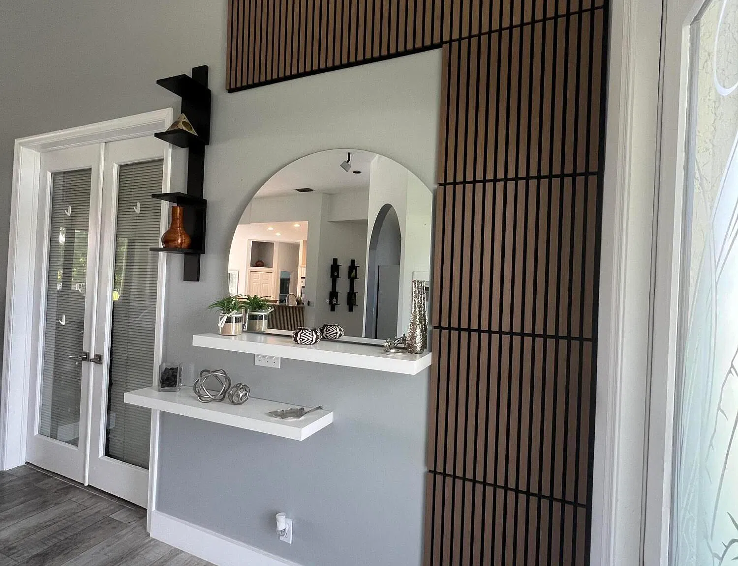 3 bed, 2.5 bath, 2423 sqft, $9,500 — Photo 3