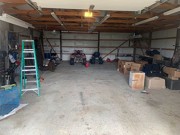 Large shop. Drive through