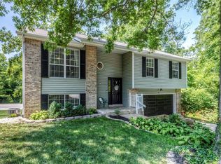 414 Oak Hill Dr, Lake Saint Louis, MO