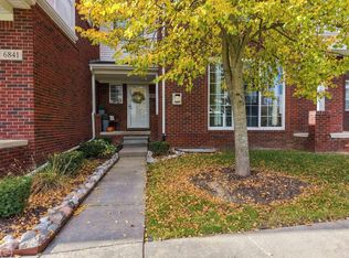 6837 Boulder Pointe Dr, Washington, MI 48094