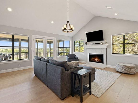 5th image of 1021 Coventry Rd
