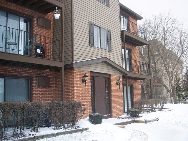1st image of 612 W 65th St APT 4